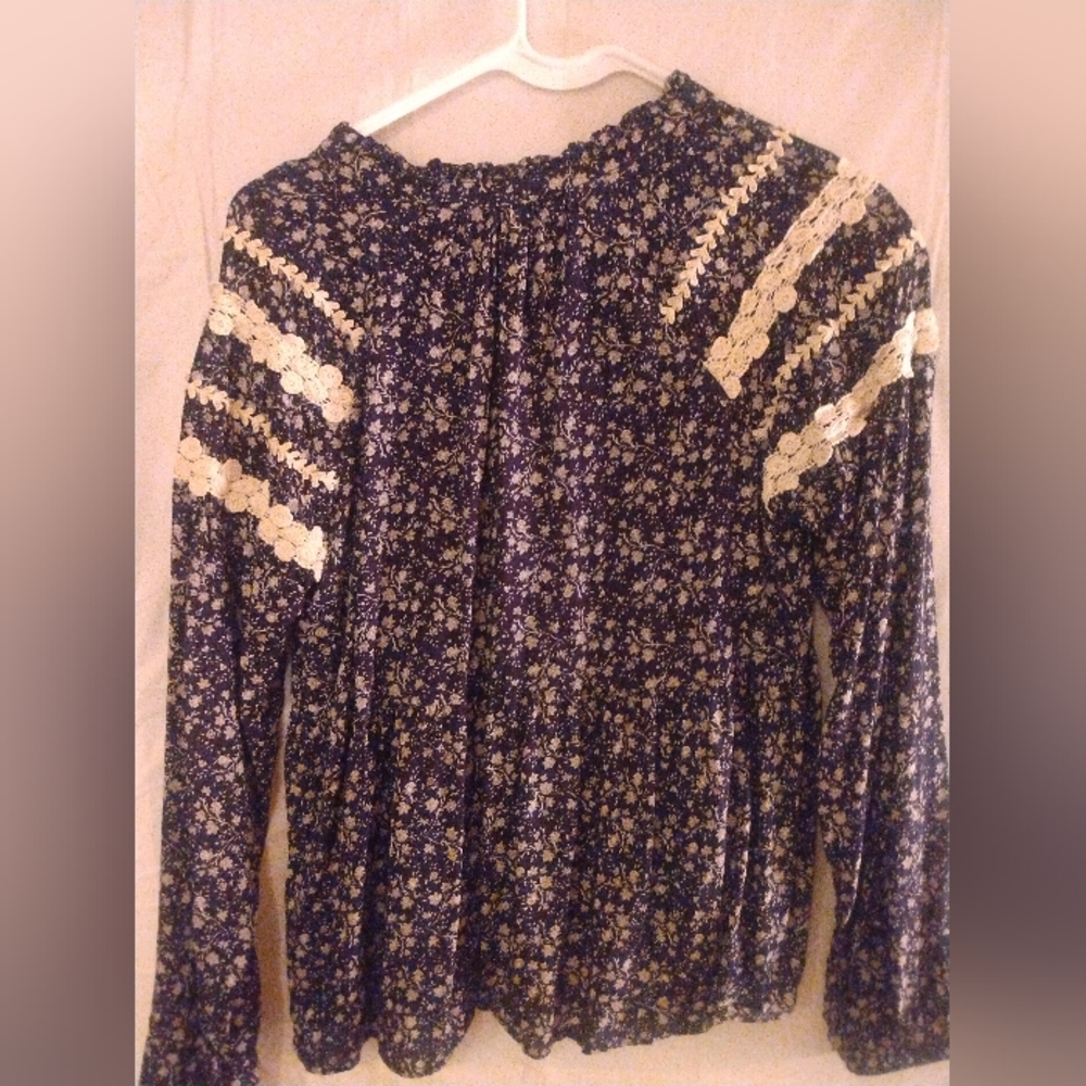 Ladies shirt